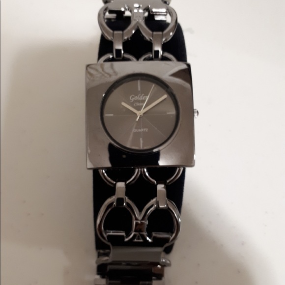 Watch - Picture 4 of 4